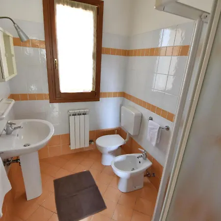 Solmare-14 By Interhome * Rosapineta